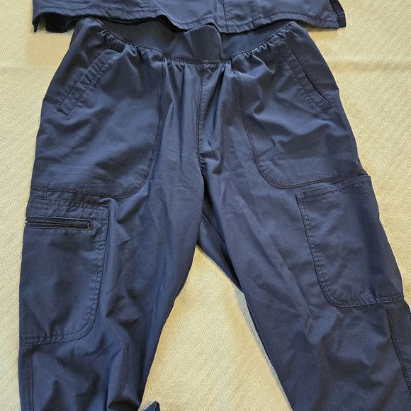 Cherokee Infinity Navy Blue Scrub Set Medium Top & Petite Medium Pants Nice Set - Picture 3 of 13